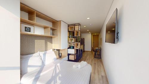 Zona Rosa Apartment | Pet-Friendly Loft in Zona T - Experience Urban Comfort