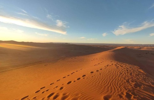 Beni Abbes Other | Pet-Friendly Luxury Camp with Breakfast & Family Amenities
