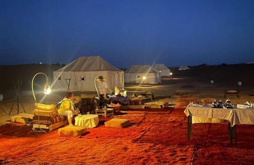 Beni Abbes Other | Pet-Friendly Luxury Camp with Breakfast & Family Amenities