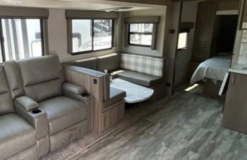 Argillite House | Guest Rated 10/10: Camper with Pool & Spa Amenities