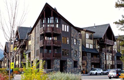 Canmore Apartment | Premier Canmore Vacation Retreat with Pool & Ocean Views