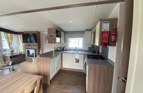 Prestonpans Cabin | Luxury Caravan Escape by the Seaside, Port Seton