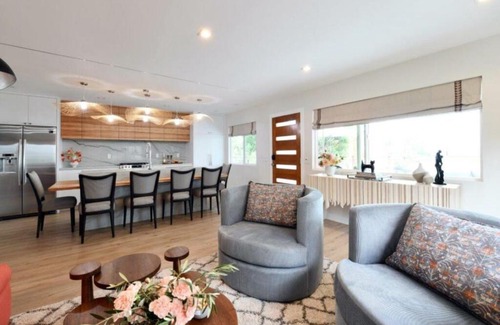 Cardiff-by-the-Sea Villa | Elegant Ocean View Parkhouse in Cardiff by-the-Sea