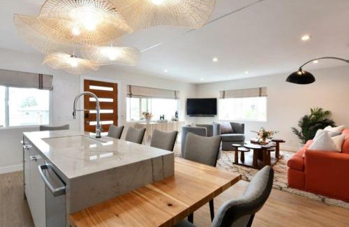 Cardiff-by-the-Sea Villa | Elegant Ocean View Parkhouse in Cardiff by-the-Sea