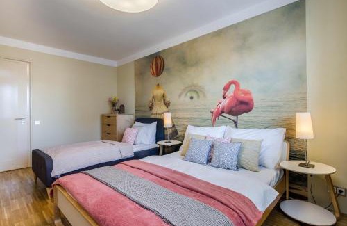 Rohansky ostrov Apartment | Prime 4-Star Apartment with Garage Parking & Pet-Friendly