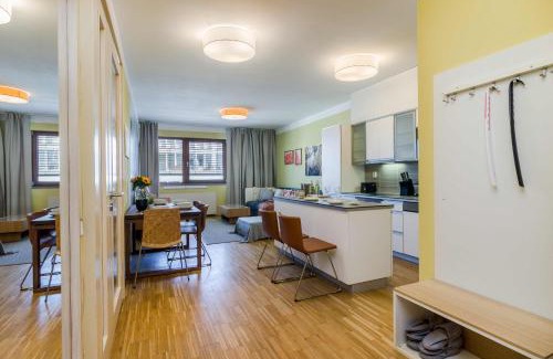 Rohansky ostrov Apartment | Prime 4-Star Apartment with Garage Parking & Pet-Friendly