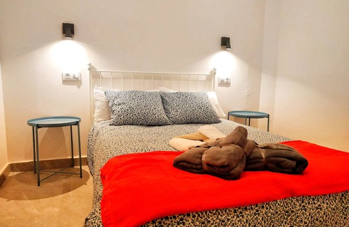 Santa Catalina Apartment | Elegant Center with Spa and Family-Friendly Amenities