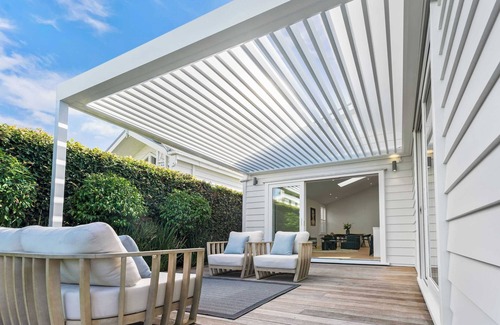St. Mary's Bay Villa | Luxury Central Villa with Spa Pool, Prime Location