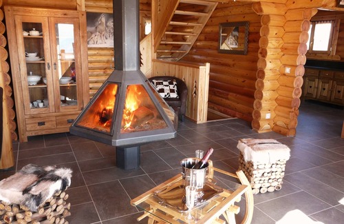 Font-Romeu-Odeillo-Via Ski Chalet | Elegant Chalet at VERY ESTELLES Font-Romeu with Spa & Pool