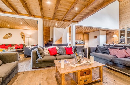 Les Brevieres Ski Chalet | Inviting Chalet Tignes-Les Brévières with Spa and Hot Tub
