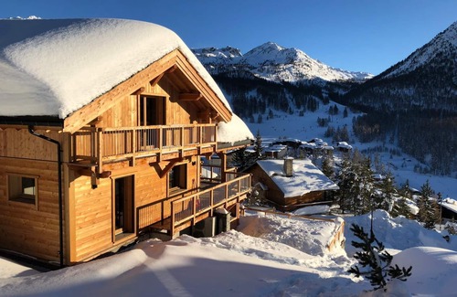 Montgenevre House | Elegant Chalet Retreat at 1920m with Ocean Views