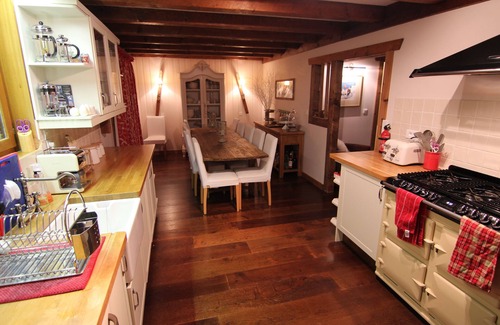 Les Gets Ski Chalet | Immaculate Chalet for 12 in Les Gets with Pool & Spa