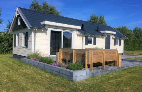 Kamperland Ski Chalet | Charming Oceanfront Chalet for 4 in Kamperland