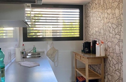 Cala Mandia House | Spacious Vacation Home for 6 with Oceanfront Pool in Cala Mandia