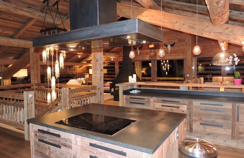 Le Grand-Bornand Ski Chalet | Exclusive Chalet with Pool, Sauna & 10/10 Guest Rating