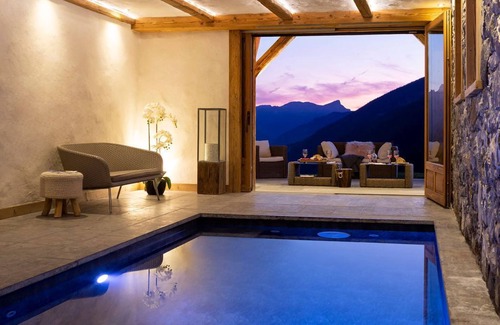 Le Grand-Bornand Ski Chalet | Exclusive Chalet with Pool, Sauna & 10/10 Guest Rating