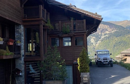 Le Praz Ski Chalet | Discover Chalet Courchevel: Family-Friendly with Pool & Spa