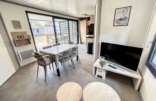Jullouville Ski Chalet | Inviting Chalet Jullouville: Oceanfront Escape for 7