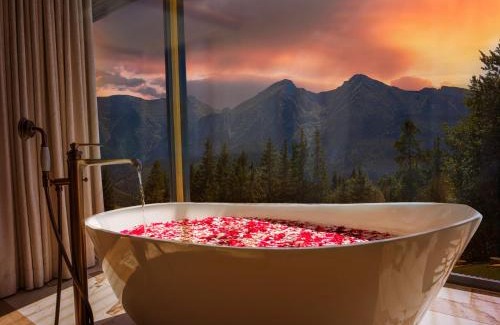 Zdiar Apartment | Discover Chalupa Chalet Strachan: 4-Star Getaway with Pool