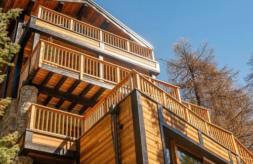 Les Brevieres Ski Chalet | Luxury Chalet with 6 Suites, Pool, Jacuzzi, and Sauna - Tignes