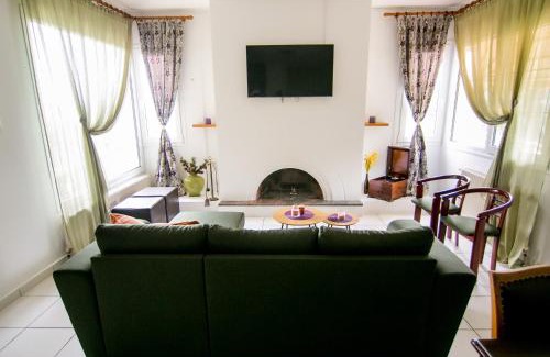 Serres Villa | Elegant Stay at Luxury Chez-Moi with Oceanfront Pool