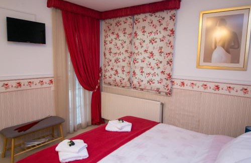 Serres Villa | Elegant Stay at Luxury Chez-Moi with Oceanfront Pool