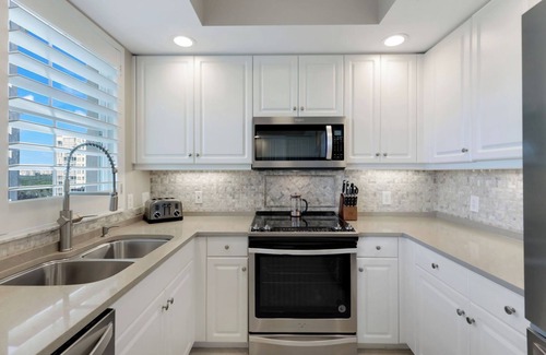 Vanderbilt Beach Condo | Luxury Coastal Elegance in this 3 bedroom condo at The Dunes in Naples