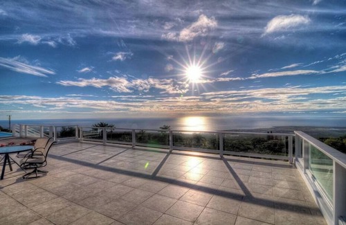 Holualoa Villa | Exquisite Coffee Estate with Infinity Pool & Breathtaking Views