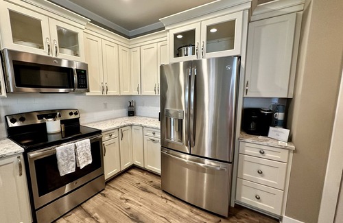Sherman Hill Condo | Top-Rated Condo with Rooftop Patio and 2-Car Garage