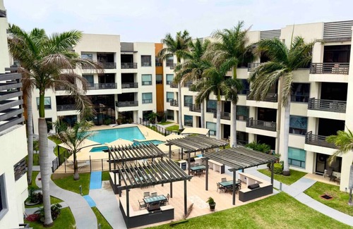 Mission Condo | Luxury Condo 3 Bed/2 bath with Pool and Jacuzzi