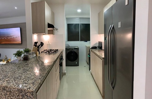 Metropolitana Condo | Elegant Condo with Breathtaking Views and Top Amenities