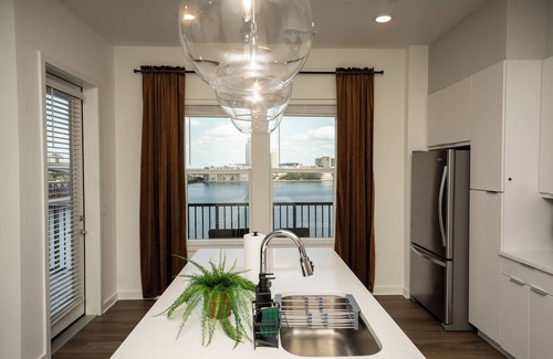 Downtown Jacksonville Condo | Luxury Condo, Breathtaking Riverfront Views