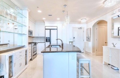 North Naples Condo | Luxury condo in Mercato