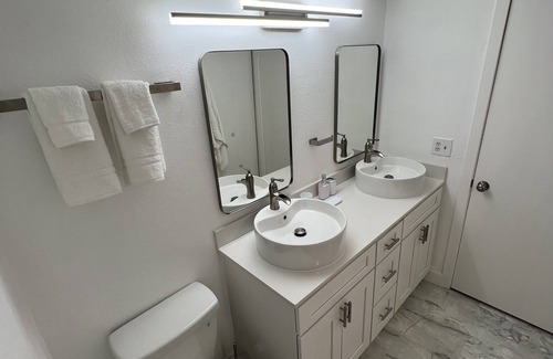 St. Petersburg Condo | Stylish Condo Near St. Pete Beach with Pool & Spa Access