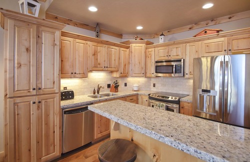 Victor Condo | Inviting Palisades Lodge #207: 2 Bedroom Condo with A/C