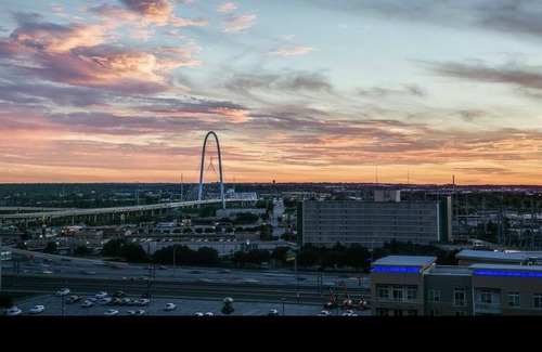 Uptown Condo | Luxury condo in Victory Park, walk to American Airlines, restaurants, shops