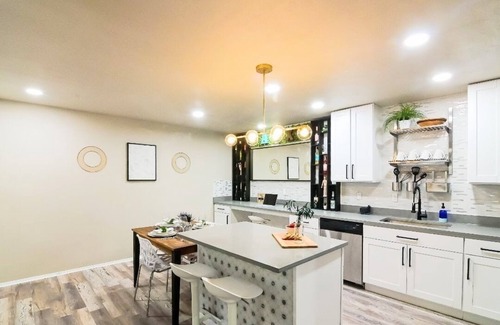 North Shoal Creek Apartment | Cozy Condo Surrounded by Nature with Pool and Spa Access