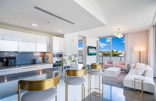 City Center Apartment | Boulan South Beach: Oceanview Unit with Rooftop Pool Access