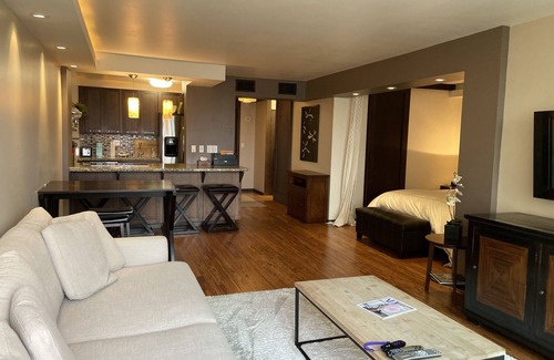 Coronado Condo | Idyllic Oceanfront Condo in Coronado with Resort Amenities