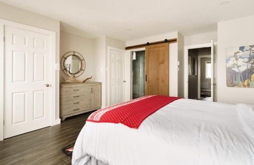 Mont-Tremblant House | Elegant Rustic Minimalist Condo Near Family-Friendly Activities