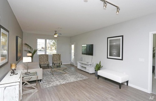 Menlo Park Apartment | Stylish Condos at Anton Menlo with Pool & Family Amenities