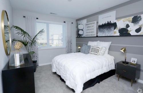 Menlo Park Apartment | Stylish Condos at Anton Menlo with Pool & Family Amenities