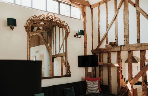 Burnham-on-Crouch House | Elegant Converted Barn Retreat in Picturesque Countryside