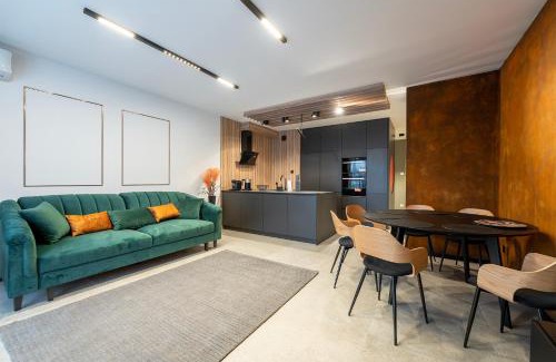 Baluty Apartment | Elegant Copper Apartment II - Guest Rated 9.8/10, Child Friendly