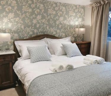 Wiveliscombe House | Premier Cottage in Somerset - Rated 10/10, Family & Pet Friendly