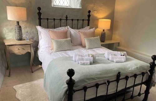 Wiveliscombe House | Premier Cottage in Somerset - Rated 10/10, Family & Pet Friendly