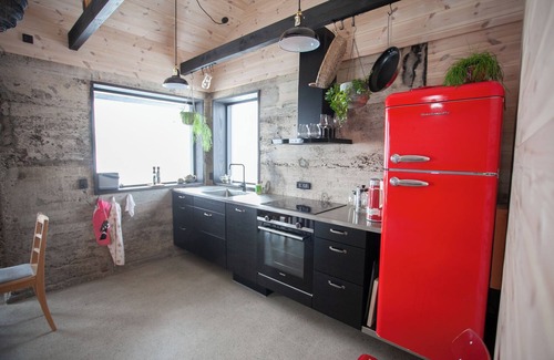 Hoyvik Cottage | Charming Cottage Retreat in Tórshavn with Breakfast Included