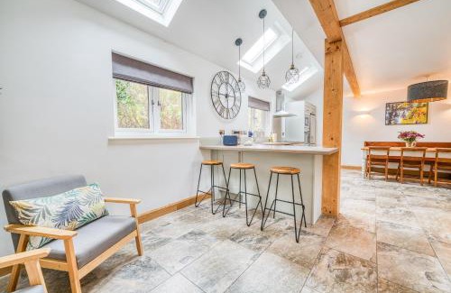 New Forest District House | Experience The Hayloft: Guest Rated 10/10 & Family Friendly