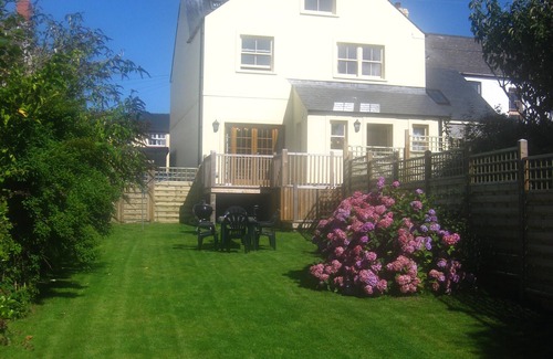 Trefin Cottage | Seaside Cottage with Pool and Spa in Pembrokeshire Coast