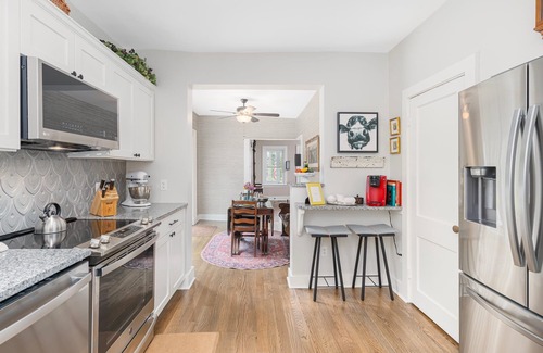 North Kingstown Cottage | Experience the Potowomut River: Pet-Friendly 2-Bedroom Retreat